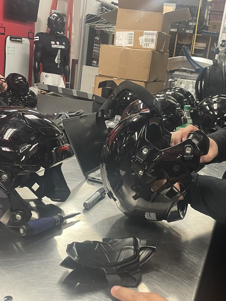 Shout out <a href="/RiddellSports/">Riddell Sports</a> for helping us reconfigure helmets today!