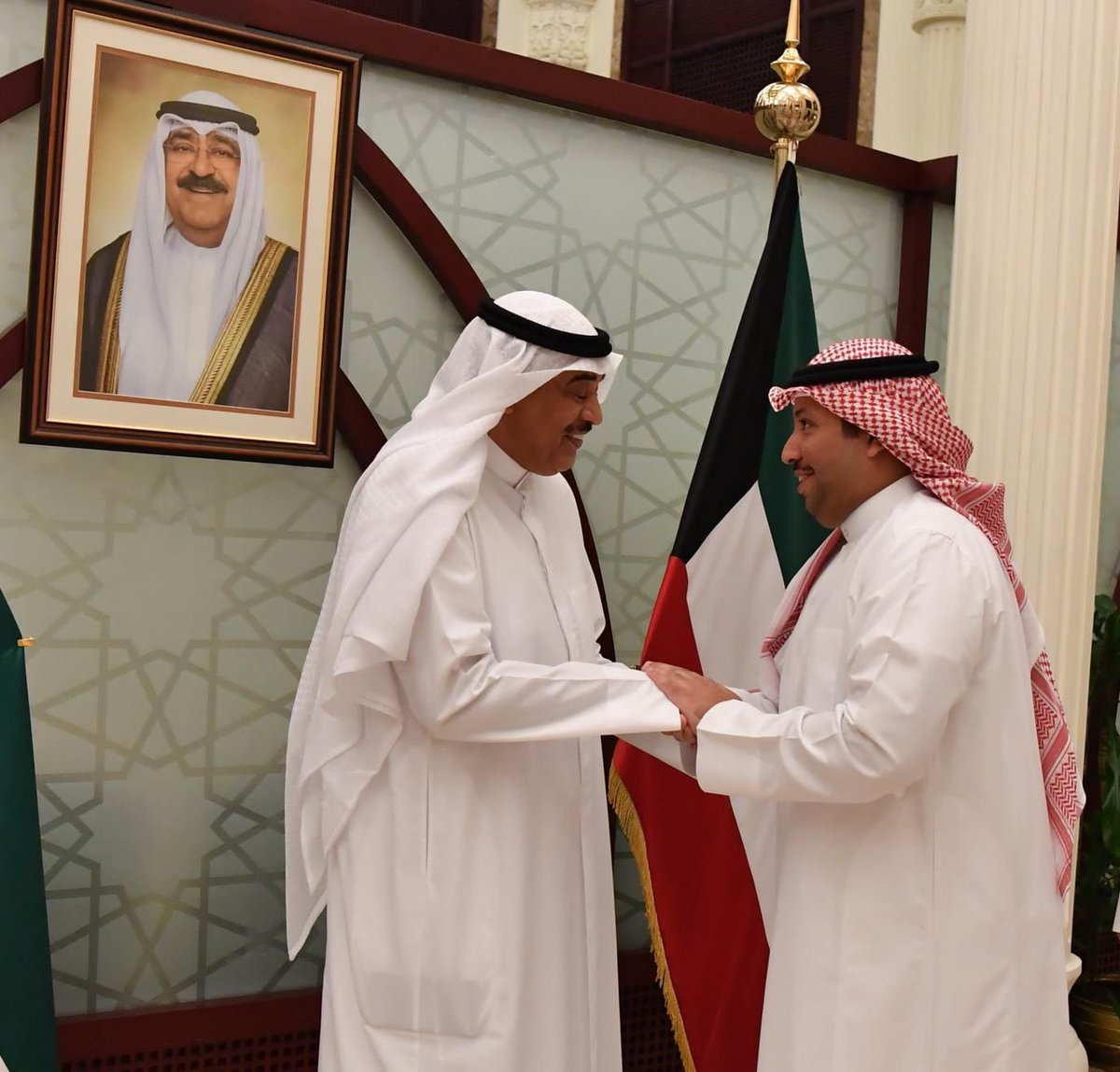 ألف ألف مبروووك للاخ
الشيخ ناصر محمد الجراح الصباح 

بمناسبة تعيينه مدير عام الادارة العامة للشؤون الادارية بوزارة الداخلية
•
#فهد_اليوسف_الصباح 
#وزارة_الداخلية 
#مجلس_الوزراء