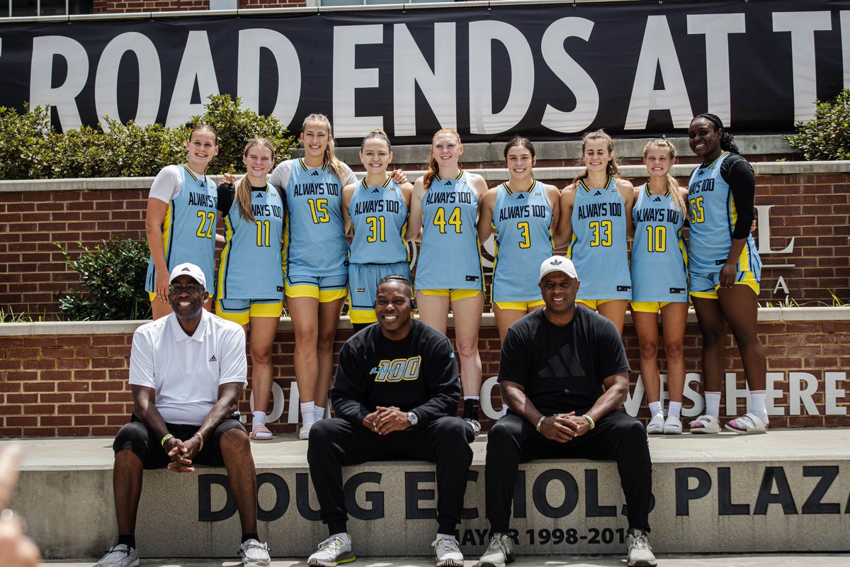 That’s a wrap on AAU, couldn’t be more grateful for my coaches and teammates. Can’t wait to see what they do at the next level, forever always 100🫶