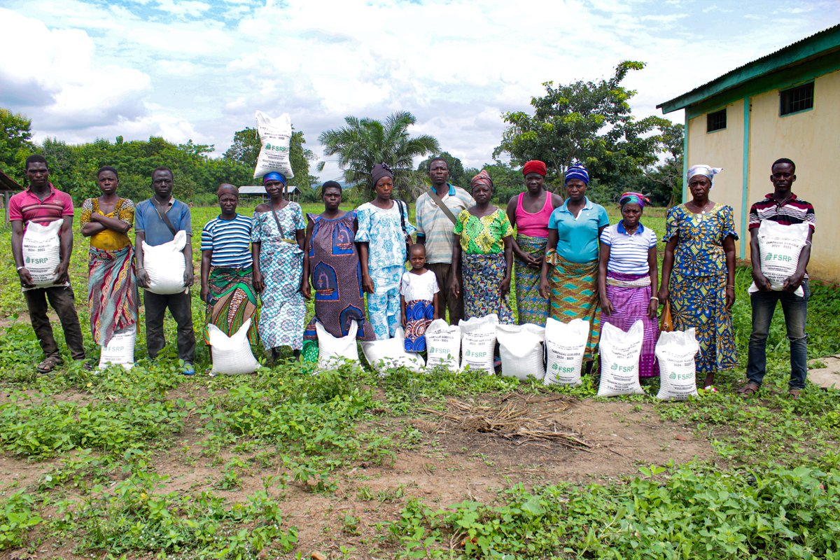 AgricultureTg (@agriculturetg) on Twitter photo FSRP TOGO : 28 362 producteurs bénéficient des semences certifiées et engrais acquis dans le cadre de l’appui additionnel du GAFSP
👇🏽👇🏽👇🏽
agriculture.gouv.tg/fsrp-28-362-pr…
<a href="/FsrpWa/">FSRP</a>
<a href="/GAFSPfund/">Global Agriculture & Food Security Program</a>
<a href="/Banquemondiale/">Banque mondiale</a>
<a href="/CORAFNews/">CORAF</a>
<a href="/ARAA_CEDEAO/">ARAA-CEDEAO</a>
<a href="/PresidenceTg/">Présidence Togolaise/Togolese Presidency</a>
<a href="/CILSSinfos/">CILSS</a> FSRP TOGO : 28 362 producteurs bénéficient des semences certifiées et engrais acquis dans le cadre de l’appui additionnel du GAFSP
👇🏽👇🏽👇🏽
agriculture.gouv.tg/fsrp-28-362-pr…
<a href="/FsrpWa/">FSRP</a>
<a href="/GAFSPfund/">Global Agriculture & Food Security Program</a>
<a href="/Banquemondiale/">Banque mondiale</a>
<a href="/CORAFNews/">CORAF</a>
<a href="/ARAA_CEDEAO/">ARAA-CEDEAO</a>
<a href="/PresidenceTg/">Présidence Togolaise/Togolese Presidency</a>
<a href="/CILSSinfos/">CILSS</a>