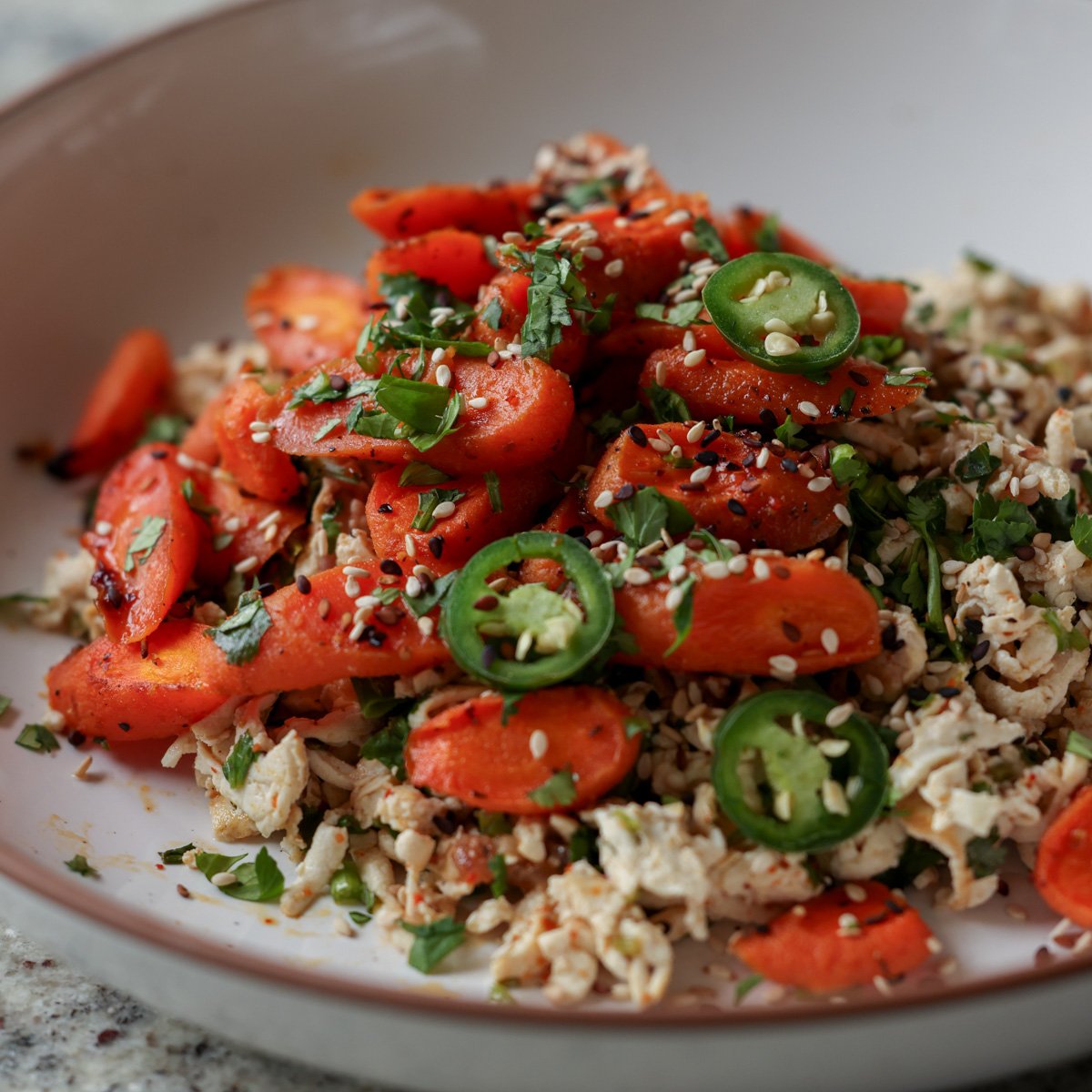 VeganUpdates's tweet photo. Cilantro Lime Shredded Tofu with Roasted Carrots Bowl https://t.co/PqWd09YhX6 https://t.co/yyIr4ZaHVp
