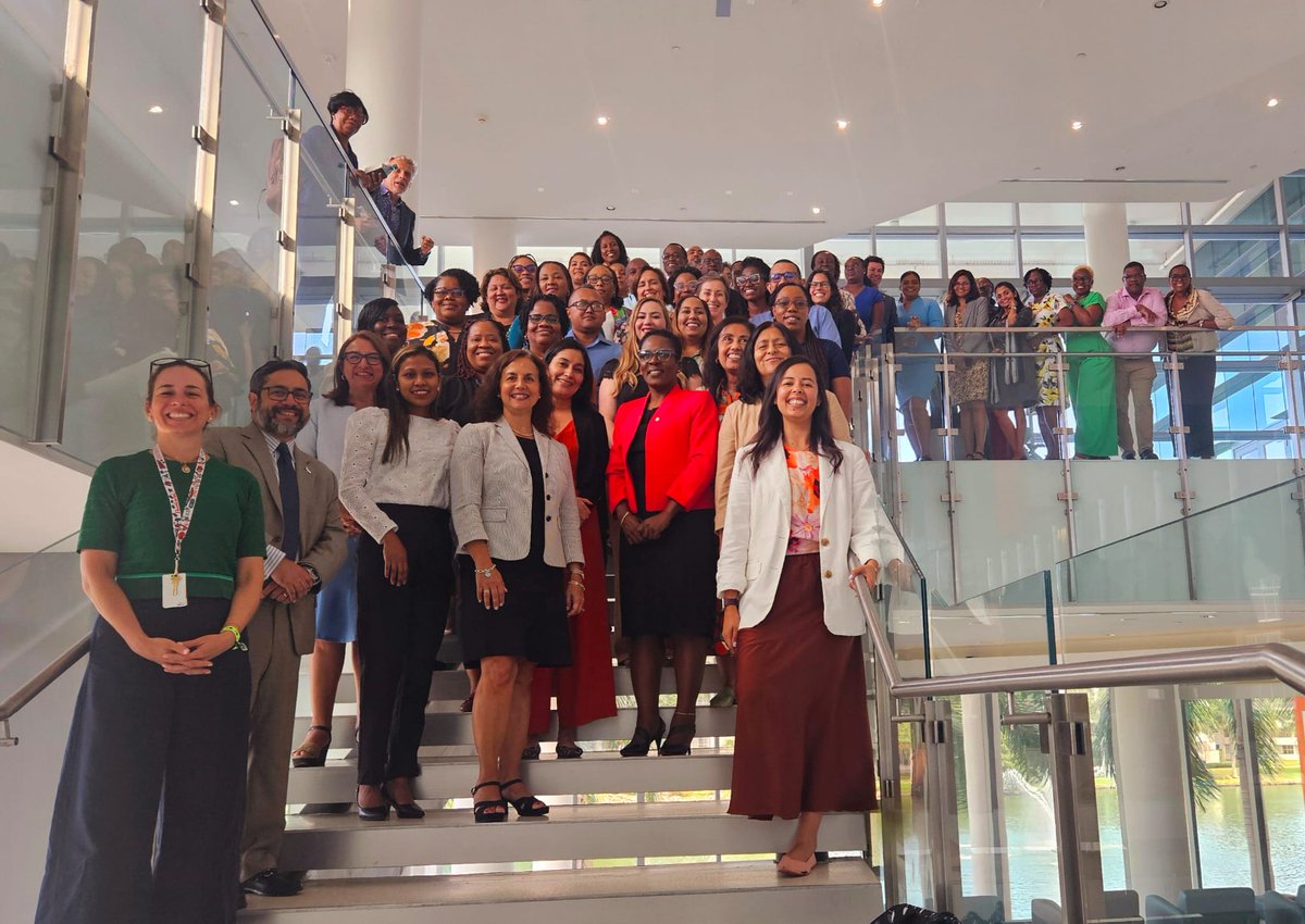 Sylvester Comprehensive Cancer Center (@sylvestercancer) on Twitter photo We held a 2-day workshop, alongside <a href="/pahowho/">PAHO/WHO</a>, and <a href="/WHO/">World Health Organization (WHO)</a>, on #cervical #cancer elimination in Latin America and the Caribbean. We're committed to eradicating this public health issue. Presentations by Dr. <a href="/KobetzErin/">Erin Kobetz</a>, <a href="/AmandaRiveraMD/">Amanda Rivera MD</a> and @NavyaNairMD. 🙌 We held a 2-day workshop, alongside <a href="/pahowho/">PAHO/WHO</a>, and <a href="/WHO/">World Health Organization (WHO)</a>, on #cervical #cancer elimination in Latin America and the Caribbean. We're committed to eradicating this public health issue. Presentations by Dr. <a href="/KobetzErin/">Erin Kobetz</a>, <a href="/AmandaRiveraMD/">Amanda Rivera MD</a> and @NavyaNairMD. 🙌