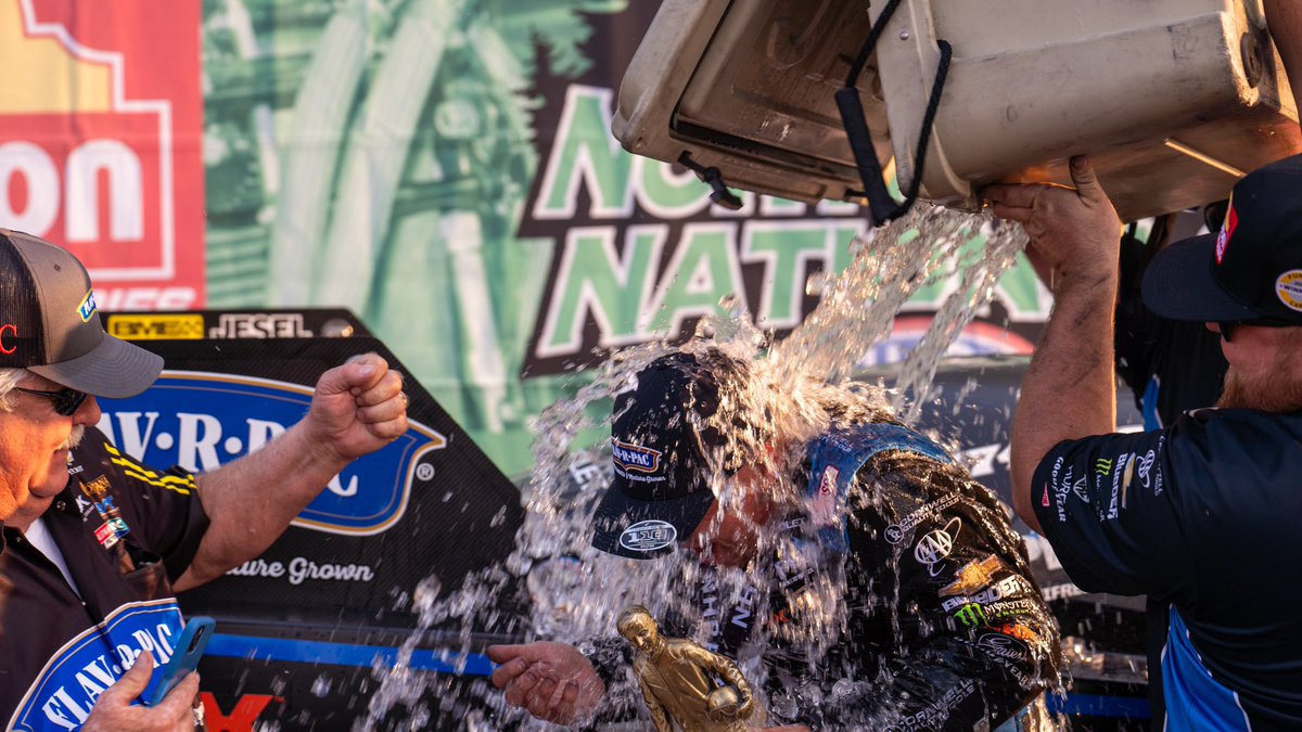 JFR_Racing's tweet photo. πΈ: Northwest Nats βοΈ( @ProckRocket_TF β @CornwellTools β @FlavRPac ) π° Wally π
@peakauto @NHRA @GHXSeed #TeamChevy
#johnforceracing #seattle #racing #motorsports #dragrace #austinprock #prockrocket https://t.co/o9aFFSekNG