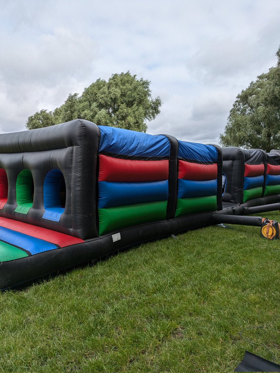 MissBreenCMA's tweet photo. Rewards events at the end of a very busy term. CMA Cinema, inflatables and a trip to the Chill Factore #CMAAspiringStars #Studentcharter #TheCMAWay #PersonalDevelopment @BrightFuturesET @CedarMount_BF https://t.co/R1Q0VZmnH4