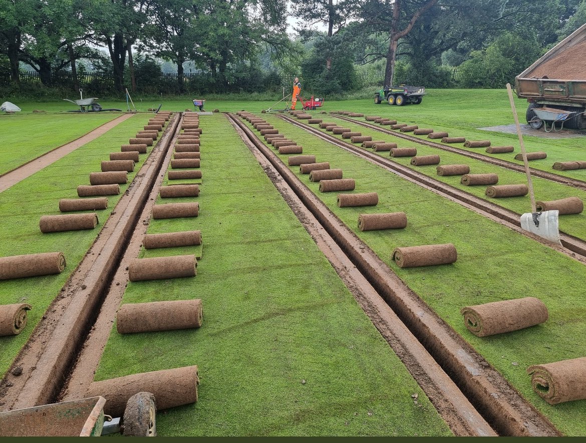 The same green less than a week apart. Drainage at 2M centres piped and all back together and back in play. Perfect conditions give great results. <a href="/RyFiOwl/">Ryan Fiander</a> #yorkshire drain in the summer not the winter!