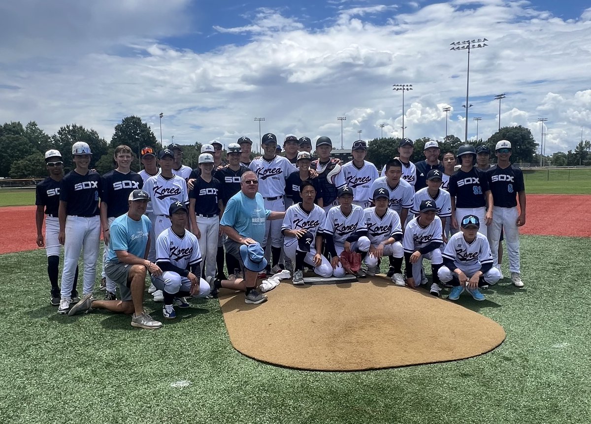 ZKolniak8's tweet photo. Enjoyed playing these guys @MarucciSports @MarucciDugout @eastcoastbball @NWLAWARRIORS 

#sportmanship #marucciws #SouthKorea https://t.co/QCXMIbbtUZ