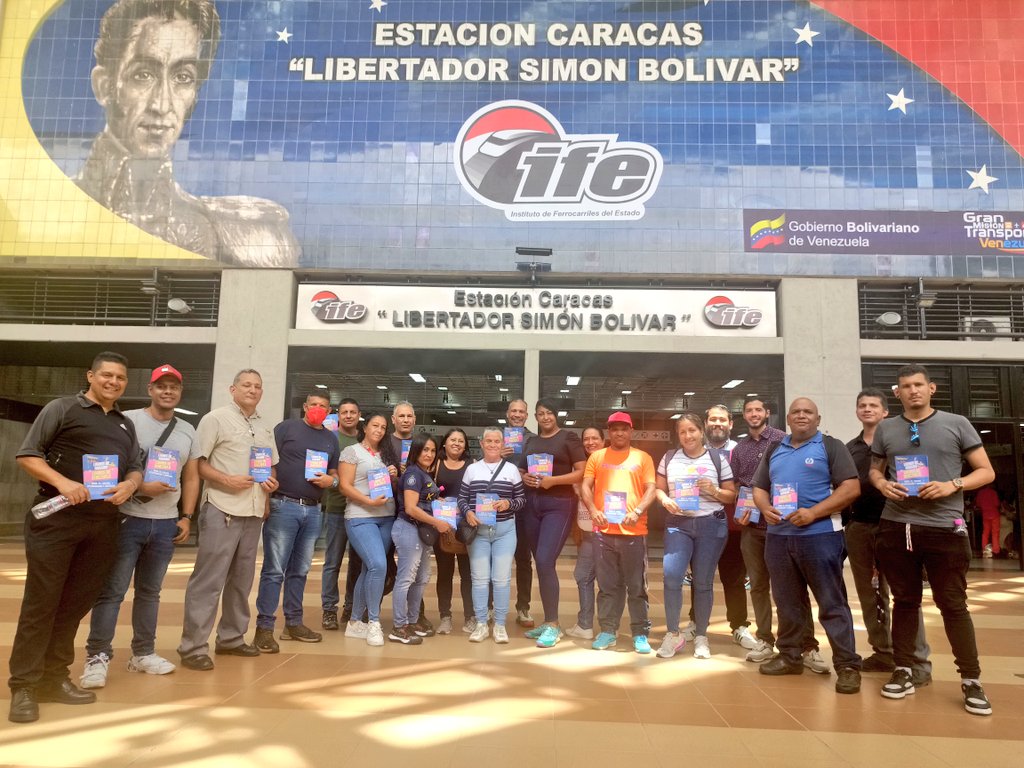 💪🚇|| Desde la estación La Rinconada, la Clase Obrera sigue consolidando el proyecto del país que queremos, manteniendo el contacto con nuestro pueblo usuario llevando el mensaje de paz, este 28J votamos arriba en el ❤️ por un Futuro de bienestar
#VotaFuturo