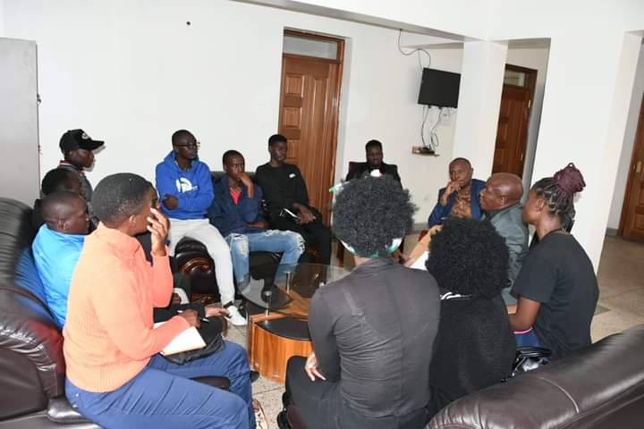 talktosave254's tweet photo. Ealier today we had a meeting with County Chief Officer for Youth, Sports and Talent Pastor Alex Maina alongside Chief Officer for Public Participation and Citizen Engagement Hon. Edward Gitau,discussion focused on the various opportunities available for youth within the county. https://t.co/usGu5wQ81f