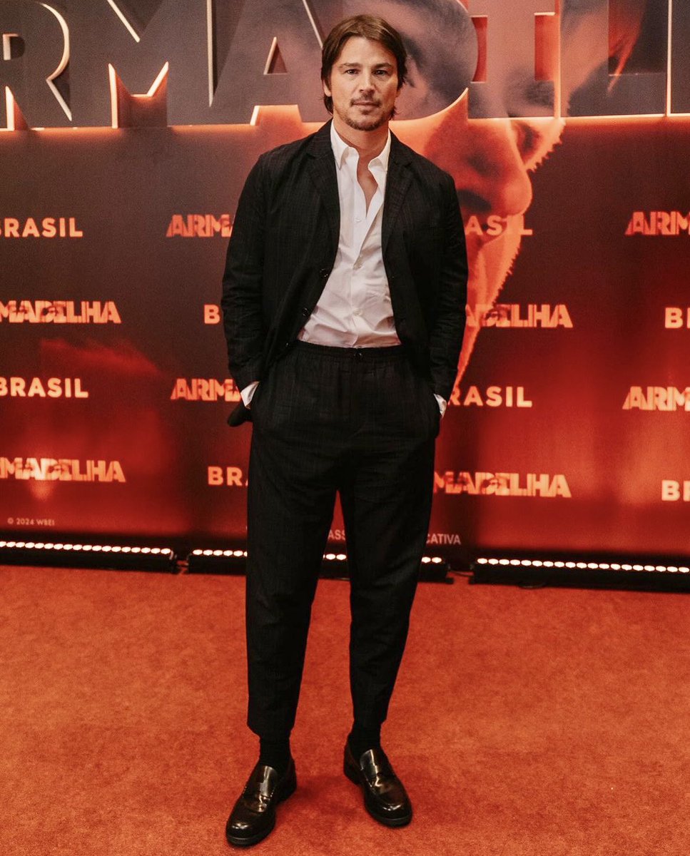 In other news—let’s talk about Josh Hartnett