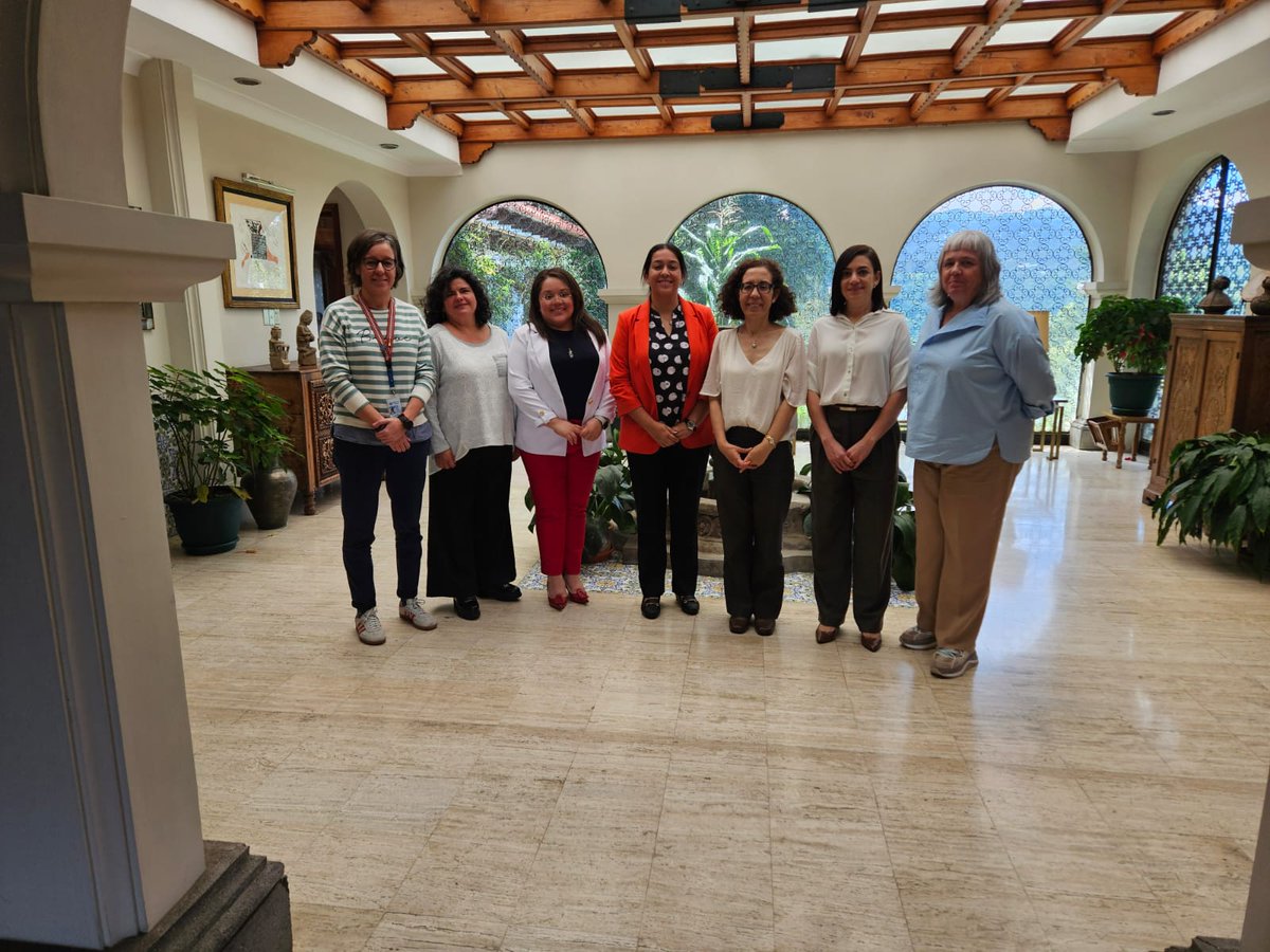 EmbajadaEspGt's tweet photo. La embajadora Mª Clara Girbau 🇪🇸 ha iniciado una serie de encuentros con organizaciones de la sociedad civil 🇬🇹, acompañada de @Oacnudh_GT y @UEGuatemala, para conocer su trabajo y dialogar sobre los principales retos del país. https://t.co/VDSovDGqog