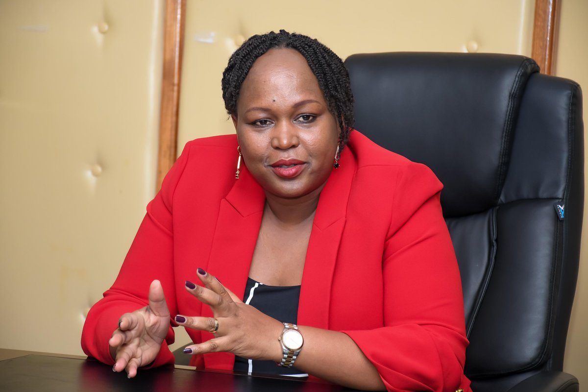 DCoS_KE's tweet photo. @Amos_Gathecha  advised  @Ke_performance  officers to adhere to stipulated  timelines while undertaking their tasks such as Performance Contracting and Delivery Management. He also congratulated @SGNduva  for her recent appointment as @jumuiya  SG. https://t.co/lWdApgsp81