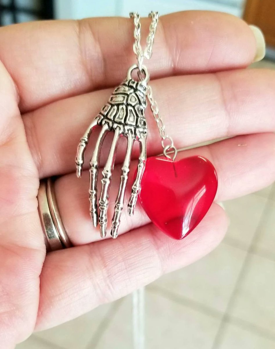 TrendingNowGift's tweet photo. Skeleton Hand Heart Necklace, Red Heart Necklace #Skeleton #Skeletonhand #heart #heartjewelry #heartnecklace #goth #gothic #gothstyle #goths #Halloween #handmadejewelry #backtoschool #giftforher #summerstyle #summerfashion #etsy #fashion #style

https://t.co/95cc4ZdV4g via @Etsy https://t.co/UlzzD9TbM7