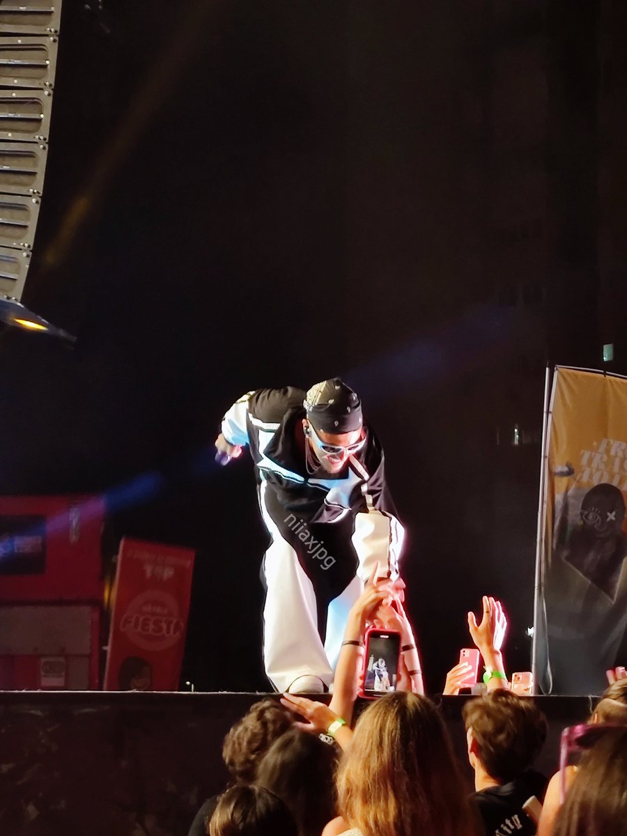 Itssheemy's tweet photo. Fotos de Abraham Mateo en los 40 summer en el Campello. 💙 https://t.co/lmaOVLwqUp