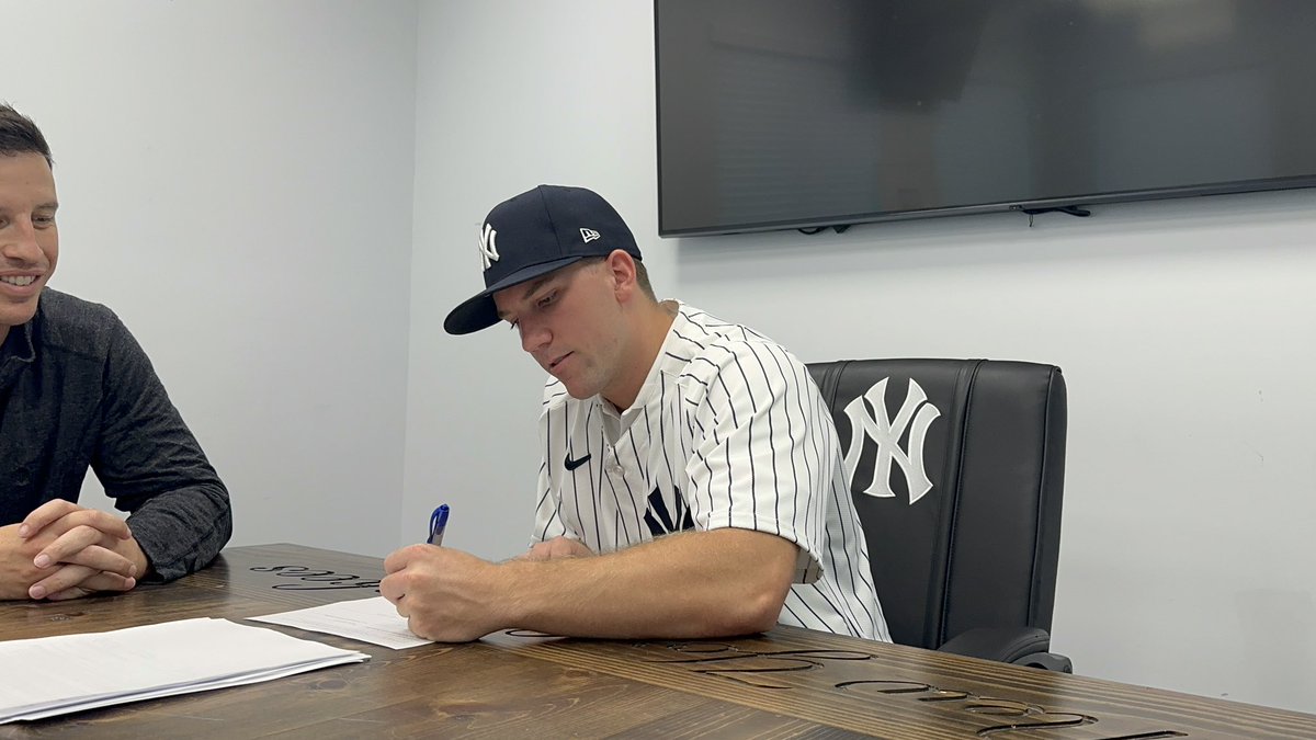 Brendan Jones (@brendantjones) on Twitter photo Dreams to reality! Thank you to everyone who has been a part of my journey so far! Let’s go to work! <a href="/Yankees/">New York Yankees</a> Dreams to reality! Thank you to everyone who has been a part of my journey so far! Let’s go to work! <a href="/Yankees/">New York Yankees</a>