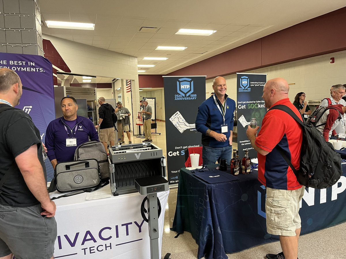 MidwestTechTalk's tweet image. Make sure to check in with our sponsors! #MidwestTechTalk2024