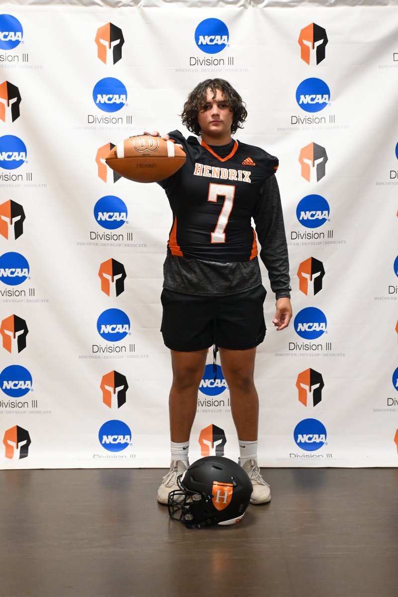 EddyV2007's tweet photo. #AGTG After a great visit and conversation with @CoachSchultz_DC I am extremely blessed and honored to announce my first offer from @HendrixFootball 
@RussHeidiSLC 
@Coach_nbc 
@CoachL_Hamilton 
@MRHS_MavsFTB 
@RayRecruiting 
@zach_barker 
@JavarrisWill30 https://t.co/iCjpl2j7dP