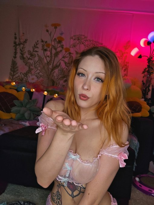 Firt, I'll blow you a kiss 🌬💕 Then, I'll blow you 💦🌬🌶 https://t.co/sW9uETP1GD<a href="/tag/cute"class="tags"><span>#cute</span></a><a href="/tag/tattoos"class="tags"><span>#tattoos</span></a>