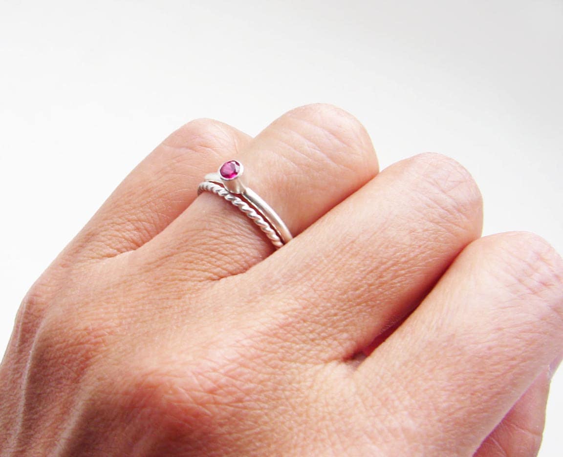 JewelryByMikako's tweet image. Thin Sterling Silver Twist Ring. Dainty Stackable Ring. Made to order. Simple Modern Everyday Jewelry tuppu.net/ed8c475d  #TwistRing