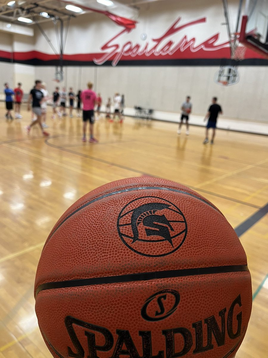 TheCalebShort's tweet image. Great first day here in Emporia! I’m hyped for this new chapter!