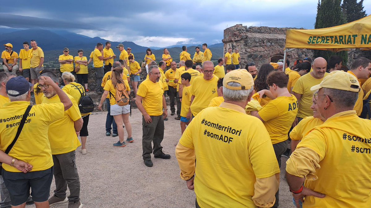 ajterrassa's tweet photo. 🔥✅ Des de l'Ajuntament de #Terrassa donem suport a les @adfcat en la seva protesta per demanar a @interiorcat d'intervenir en les tasques d'extinció d'incendis. L'@ADF124Terrassa va participar ahir a la manifestació d'Hostalric. Tot el nostre suport.
#SomTerritori #SomADF https://t.co/YkiBv1W3X3