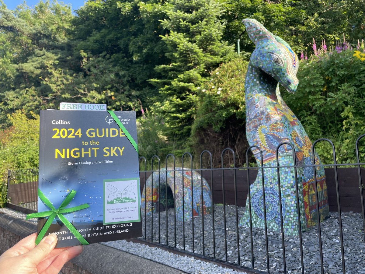 This book fairy is sharing copies of The #2024GuidetotheNightSky! Who will be lucky enough to spot this comprehensive guide to astronomy and stargazing today?

#ibelieveinbookfairies #BookFairyProofs #NightSky #StarGazing #southqueensferry #edinburgh <a href="/Collins_Ref/">Collins</a>