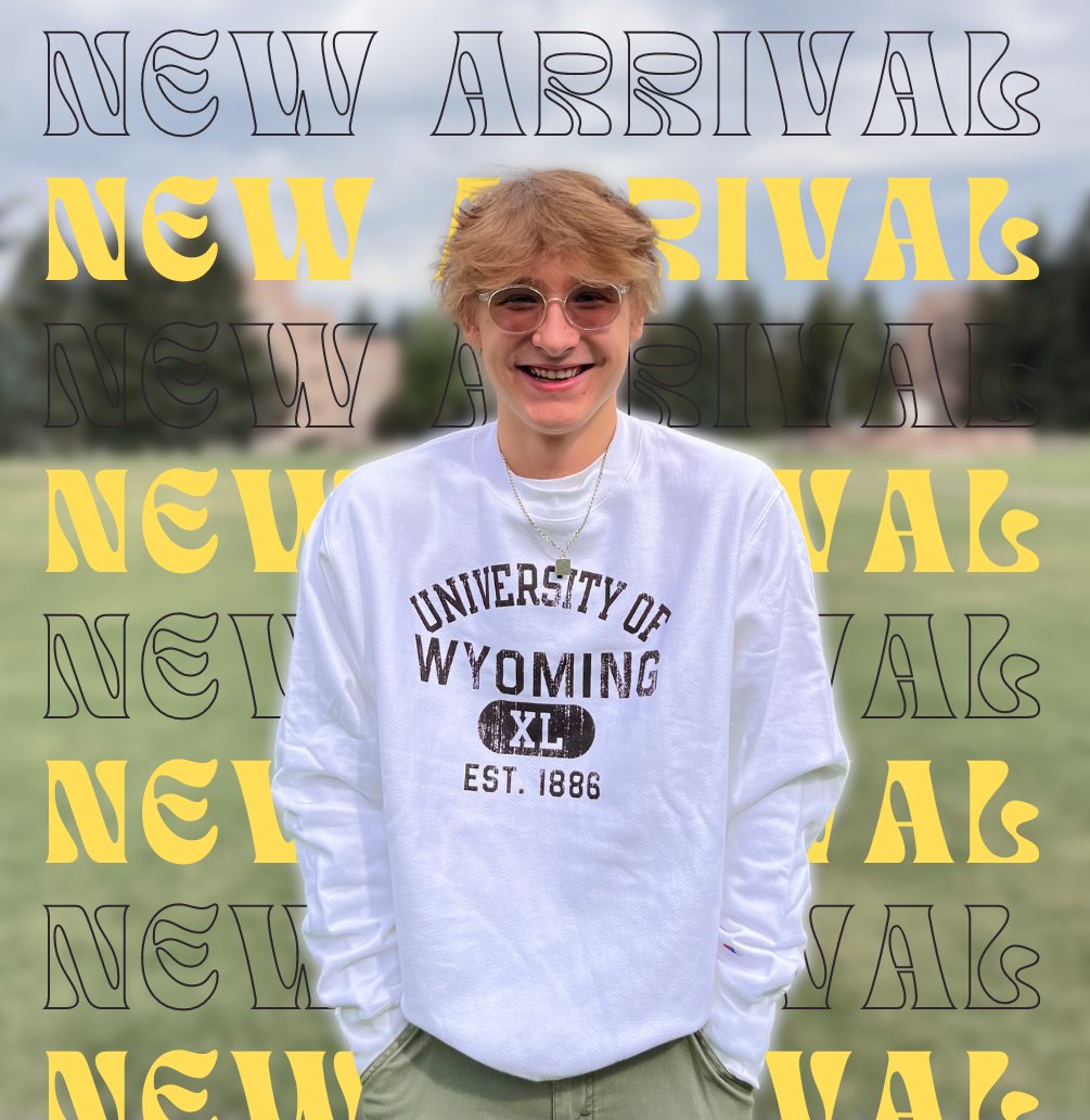 We're going back to basics with this new Champion Reverse Weave crewneck! Check it out, in-store and online!