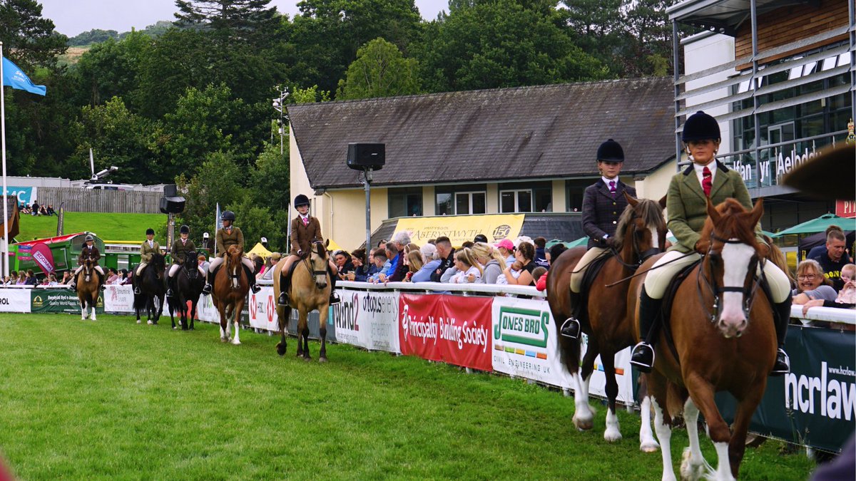 Wales Office (@walesoffice) on Twitter photo 🚜🐑 <a href="/JoStevensLabour/">Jo Stevens</a> and <a href="/NiaGriffithMP/">Nia Griffith MP</a> met key rural and other stakeholders and enjoyed all the <a href="/royalwelshshow/">Royal Welsh Agricultural Society</a> has to offer as they visited for the first time as Secretary of State for Wales and Wales Office Minister 🐄 🏴 🚜🐑 <a href="/JoStevensLabour/">Jo Stevens</a> and <a href="/NiaGriffithMP/">Nia Griffith MP</a> met key rural and other stakeholders and enjoyed all the <a href="/royalwelshshow/">Royal Welsh Agricultural Society</a> has to offer as they visited for the first time as Secretary of State for Wales and Wales Office Minister 🐄 🏴