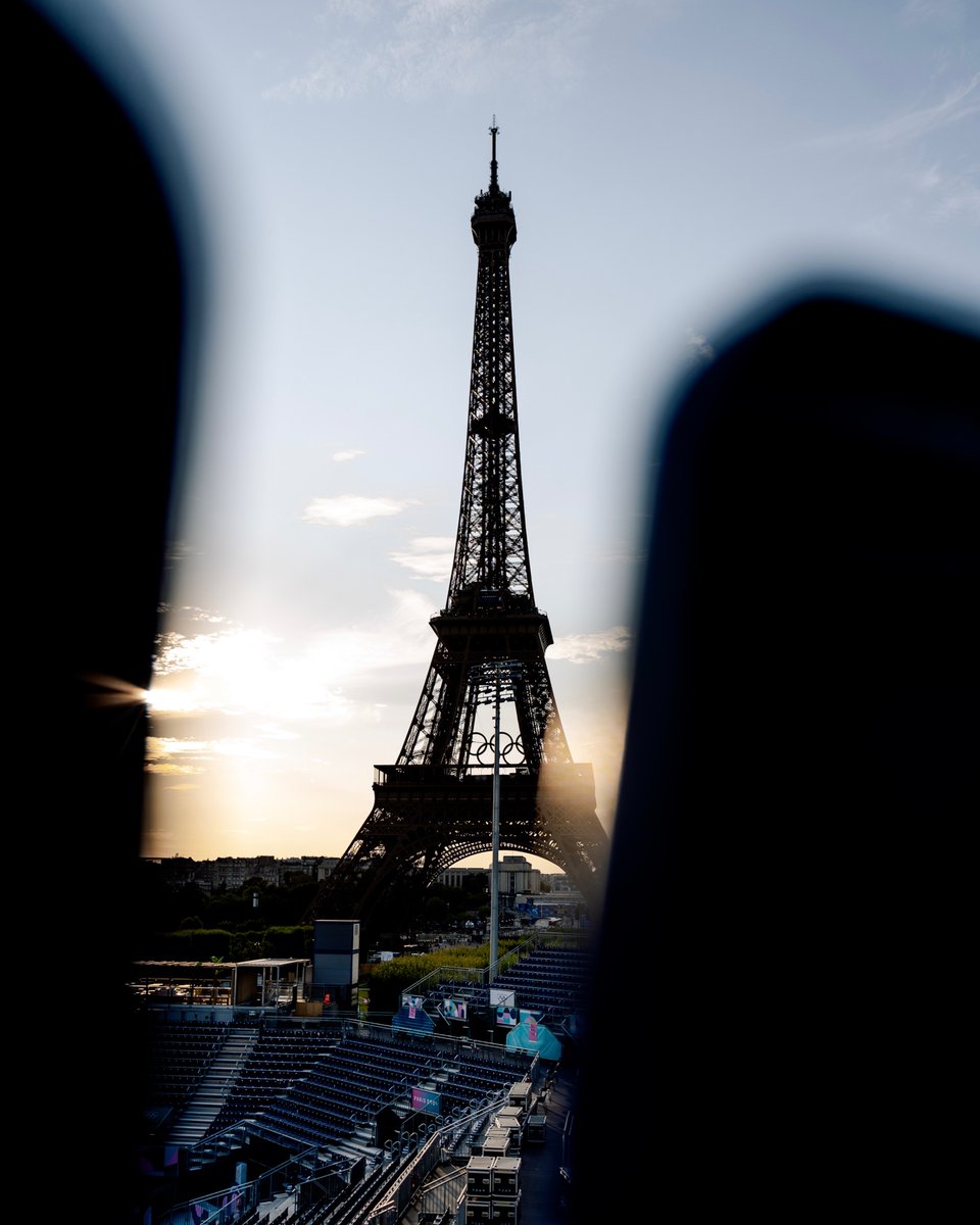 Paris2024's tweet photo. Encore 4 dodos avant La cรฉrรฉmonie dโouverture ร suivre ce vendredi ร 19h30 sur @FranceTV https://t.co/AJucKZ9DBr