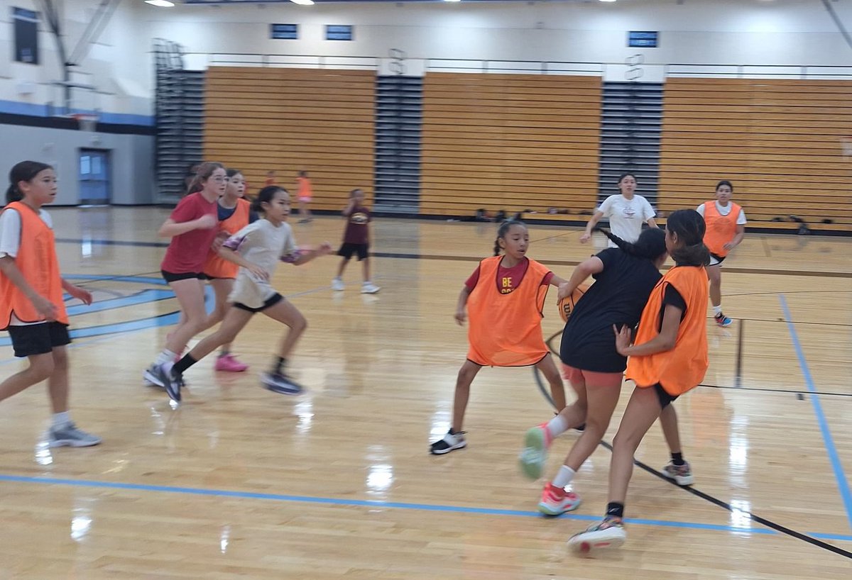 Mountain Range Girls Basketball tweet media