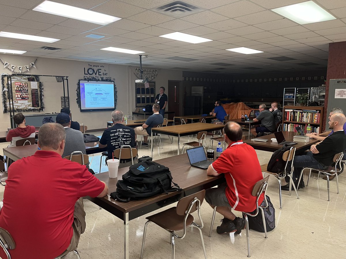 MidwestTechTalk's tweet image. Sessions happening now! #MidwestTechTalk2024