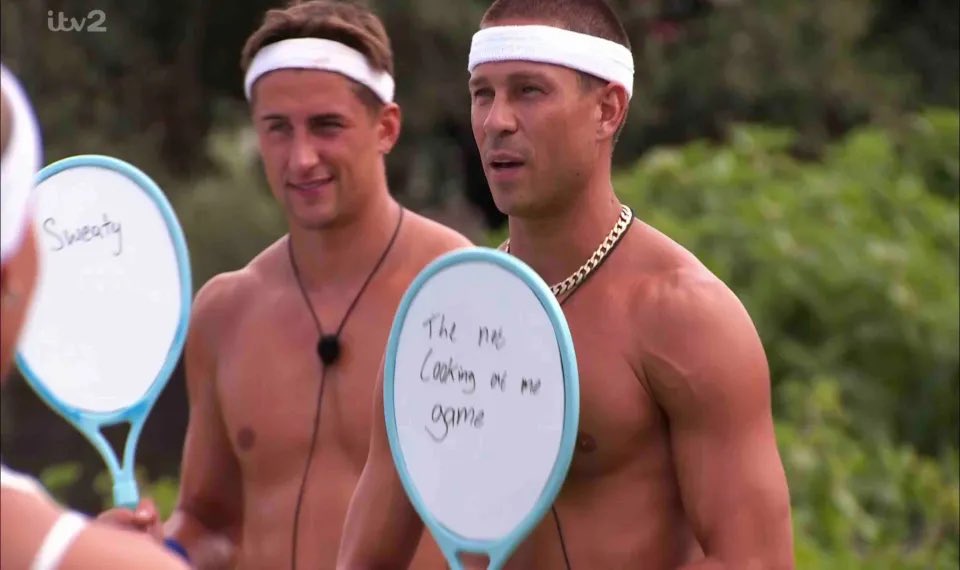 The next couple that we need to dump please #LoveIsland