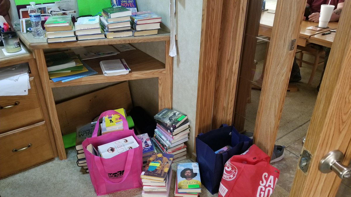 JanelleFila's tweet photo. I have checked out 94/100 items from my local library. I can't read them fast enough. I tend to pick up more than I take back 🤣 https://t.co/cY3ljOtm8K