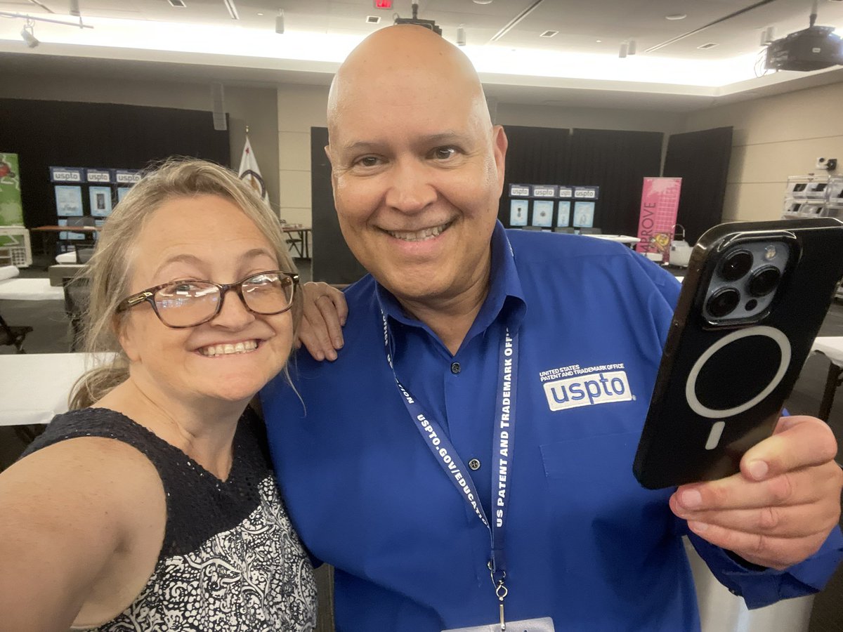 NewsHourExtra's tweet photo. Hey #invention fans!
Epic inventor Jorge & @vicpasquantonio here!
@uspto is holding their National Teachers Summer Institute w/ educators from around the US, so they can teach their students how to invent & earn a patent!
Mark it on your calendars! #InventEd #USPTOStem https://t.co/9o34t1jZxS