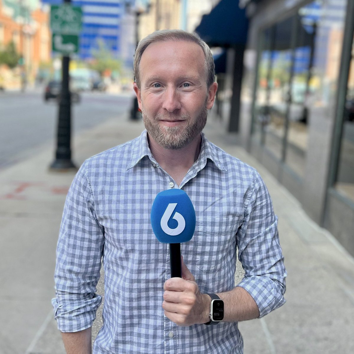 raymondmens's tweet photo. Uw correspondent 😁🇺🇸

Vroeger wilde ik altijd verslaggever in de Verenigde Staten worden. Dankzij de collega’s bij @SBS6 is dat nu alsnog gelukt!

Meer horen van mijn bevindingen in Wisconsin? Abonneer je dan op mijn podcast: Amerika in 15 minuten 🎙️ https://t.co/i7GoHeI01y
