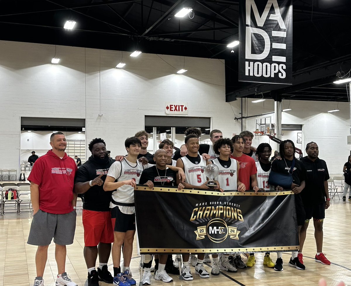 Chase Smucker (@chase_smucker) on Twitter photo I couldn’t be more grateful for these coaches that have helped me these past 4 years. Thank you Coach Seitz and the whole York Ballers program for everything, the best coaches a player could have❤️🏆
<a href="/yorkballers/">York Ballers Inc #TeamEastBay</a> <a href="/coachjseitz/">Justin</a> <a href="/KerryG_lover/">Kerry Glover</a> I couldn’t be more grateful for these coaches that have helped me these past 4 years. Thank you Coach Seitz and the whole York Ballers program for everything, the best coaches a player could have❤️🏆
<a href="/yorkballers/">York Ballers Inc #TeamEastBay</a> <a href="/coachjseitz/">Justin</a> <a href="/KerryG_lover/">Kerry Glover</a>