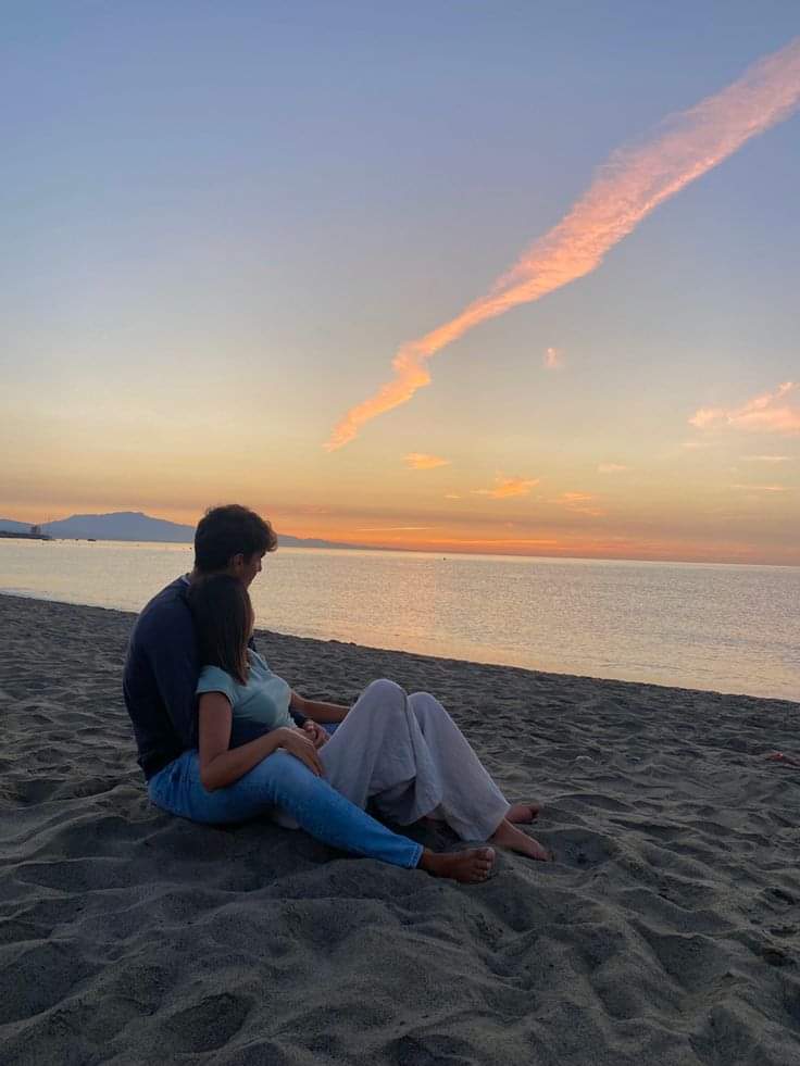 Beach date with you 🤎