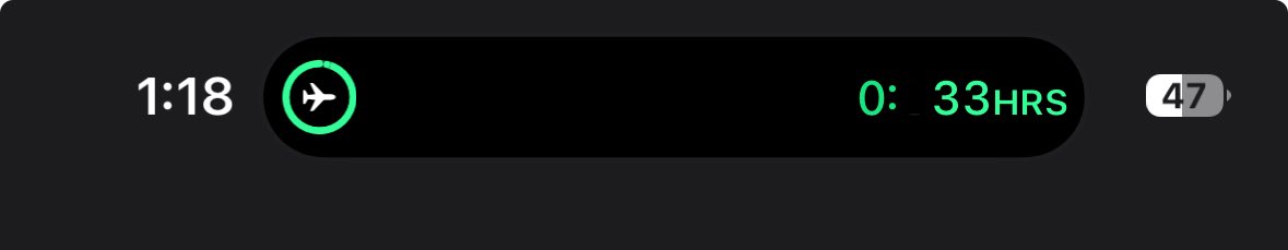 sreikanth's tweet image. ⁦@Flighty⁩ might wanna fix that spacing in the Dynamic Island and shouldn’t it say 36 mins instead of hours?