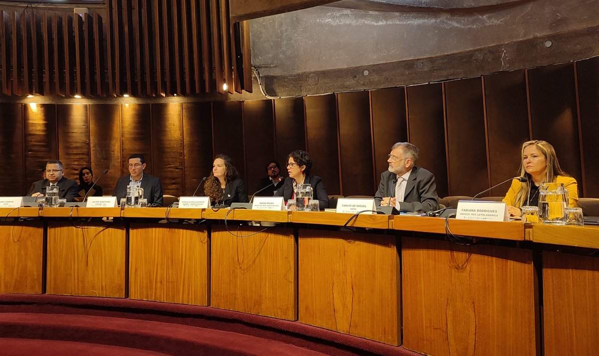 cepal_onu's tweet photo. Autoridades inauguraron hoy en la #CEPAL el taller regional sobre La fijación de #PreciosdelCarbono y el #Artículo6 del #AcuerdoDeParís que reúne a tomadores de decisión de #AméricaLatina y el #Caribe para el diálogo y el aprendizaje. 
Más información ➡️ https://t.co/om08KRN10m https://t.co/ZNBlWolmd8