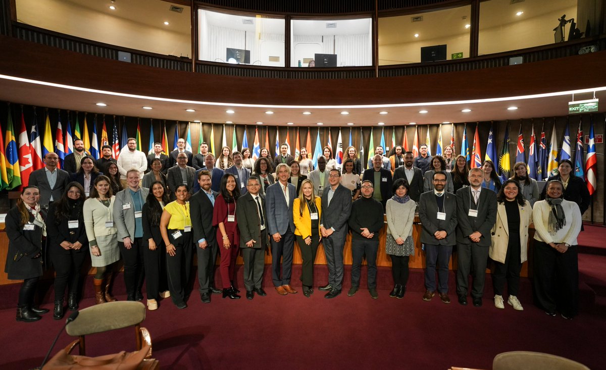 cepal_onu's tweet photo. Autoridades inauguraron hoy en la #CEPAL el taller regional sobre La fijación de #PreciosdelCarbono y el #Artículo6 del #AcuerdoDeParís que reúne a tomadores de decisión de #AméricaLatina y el #Caribe para el diálogo y el aprendizaje. 
Más información ➡️ https://t.co/om08KRN10m https://t.co/ZNBlWolmd8