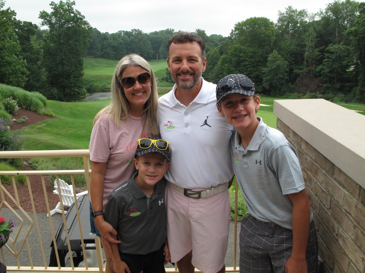 Thank you to the Kimmel family for hosting the 12th Annual Ayla's 18 for Trisomy 18 today! The event honors their daughter Ayla, who passed away at two months old due to Trisomy 18. The Kimmels have raised over $124,000 to support our community! 

trisomy18.org/calendar/11th-…