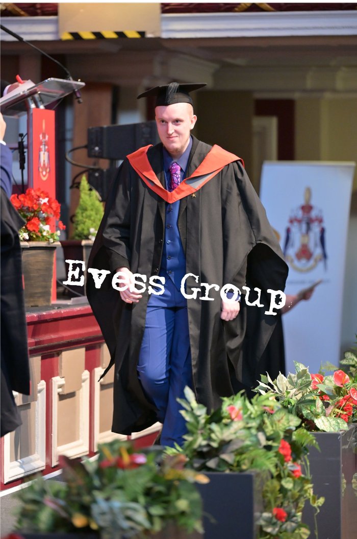 Just graduated from Uni today, and looking forward to seeing what the future holds.