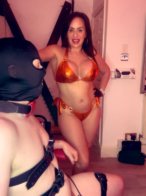 Amazing 3 hour Bikini tease and edging session today &hellip;&hellip; expect super sexy clips later in the week fans