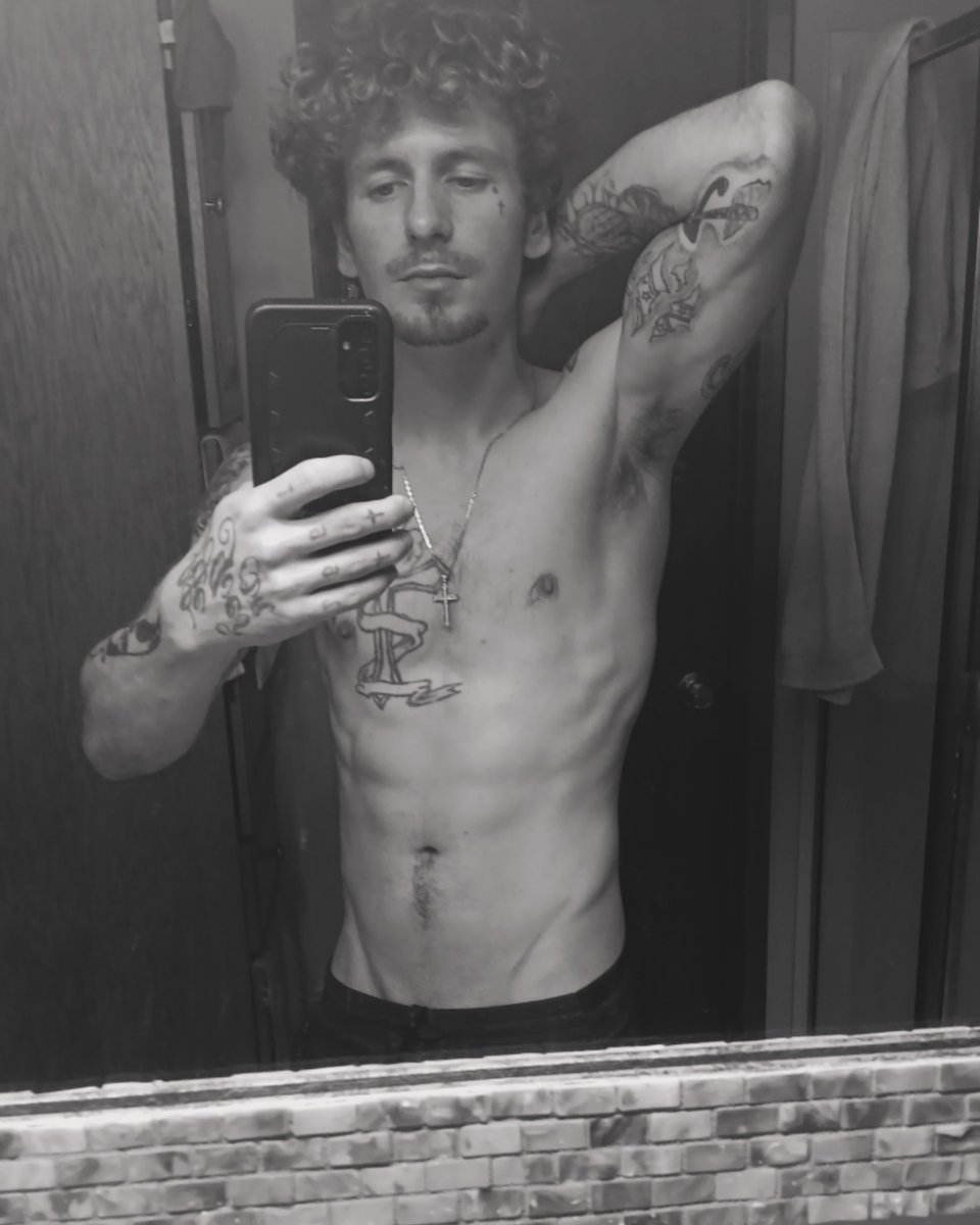 DDale112's tweet photo. Go subscribe to my OF for daily content DM me for my Snapchat. 🫶🫶 love you guys. ❤️https://t.co/QHK5oXfQBk only6.99 right now custom vids and direct messaging back instantly. Ya'll go check it out. 🍆❤️ https://t.co/P5WTt7P4lD