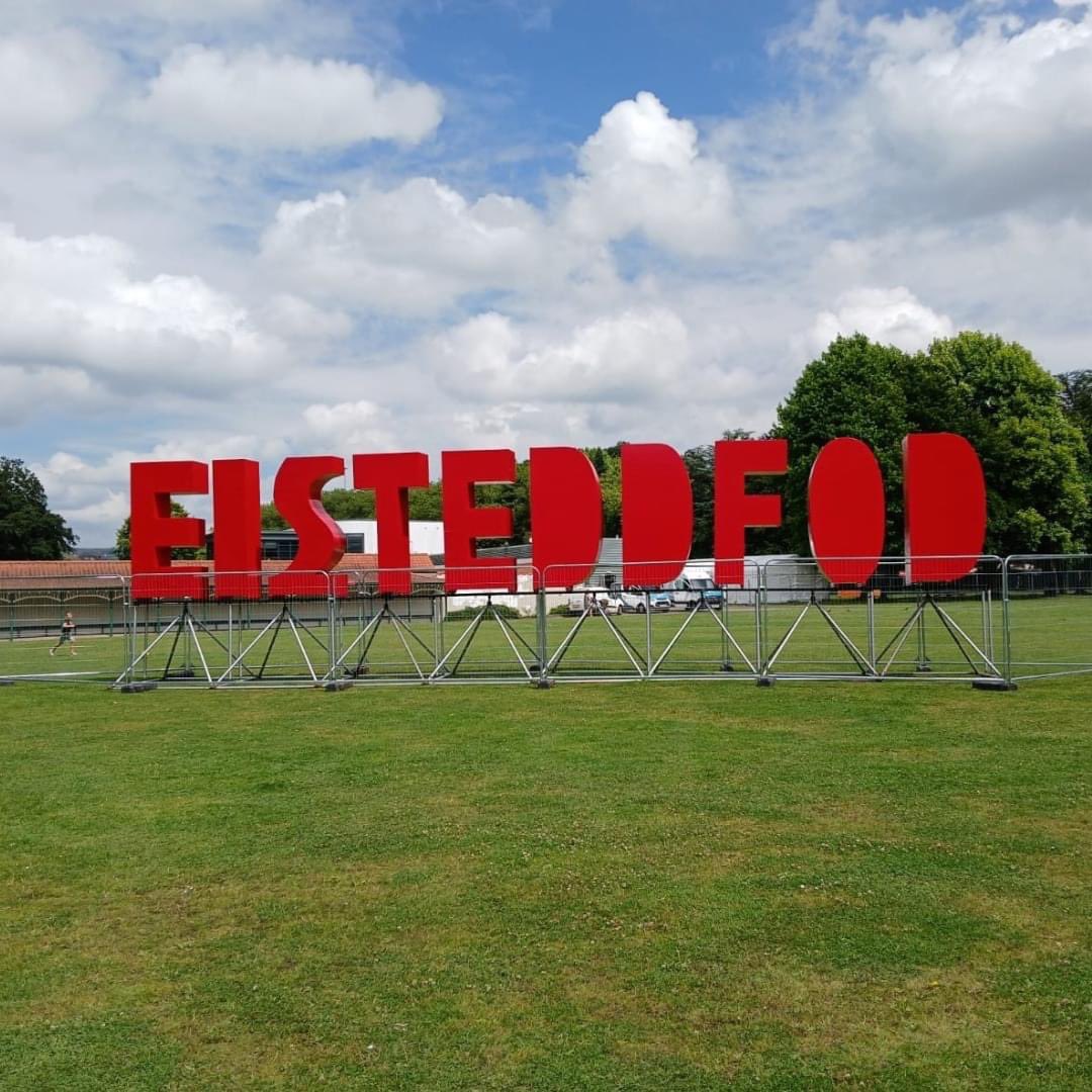 ceginhalfnhalf tweet media