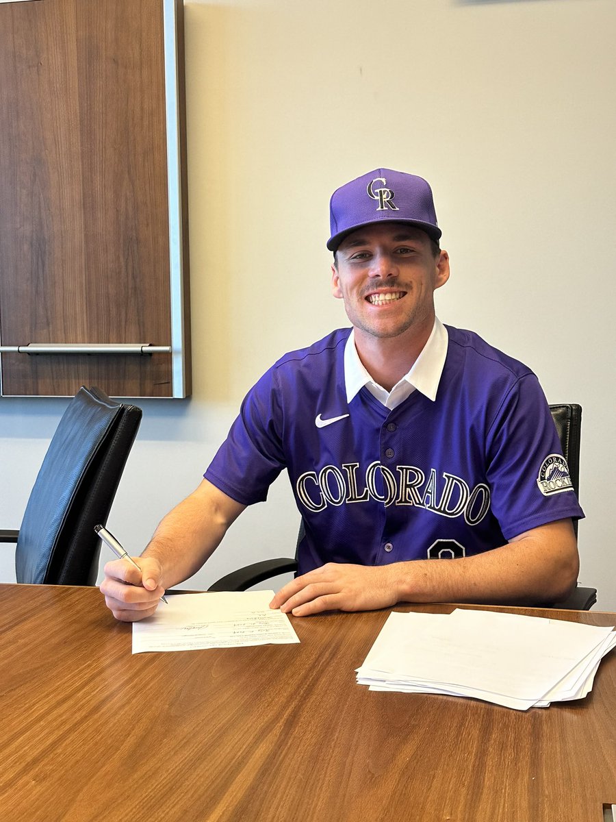 FresnoStateBSB's tweet photo. Officially official ✍️

@tommyhopfe https://t.co/xcLMrMQ1oz