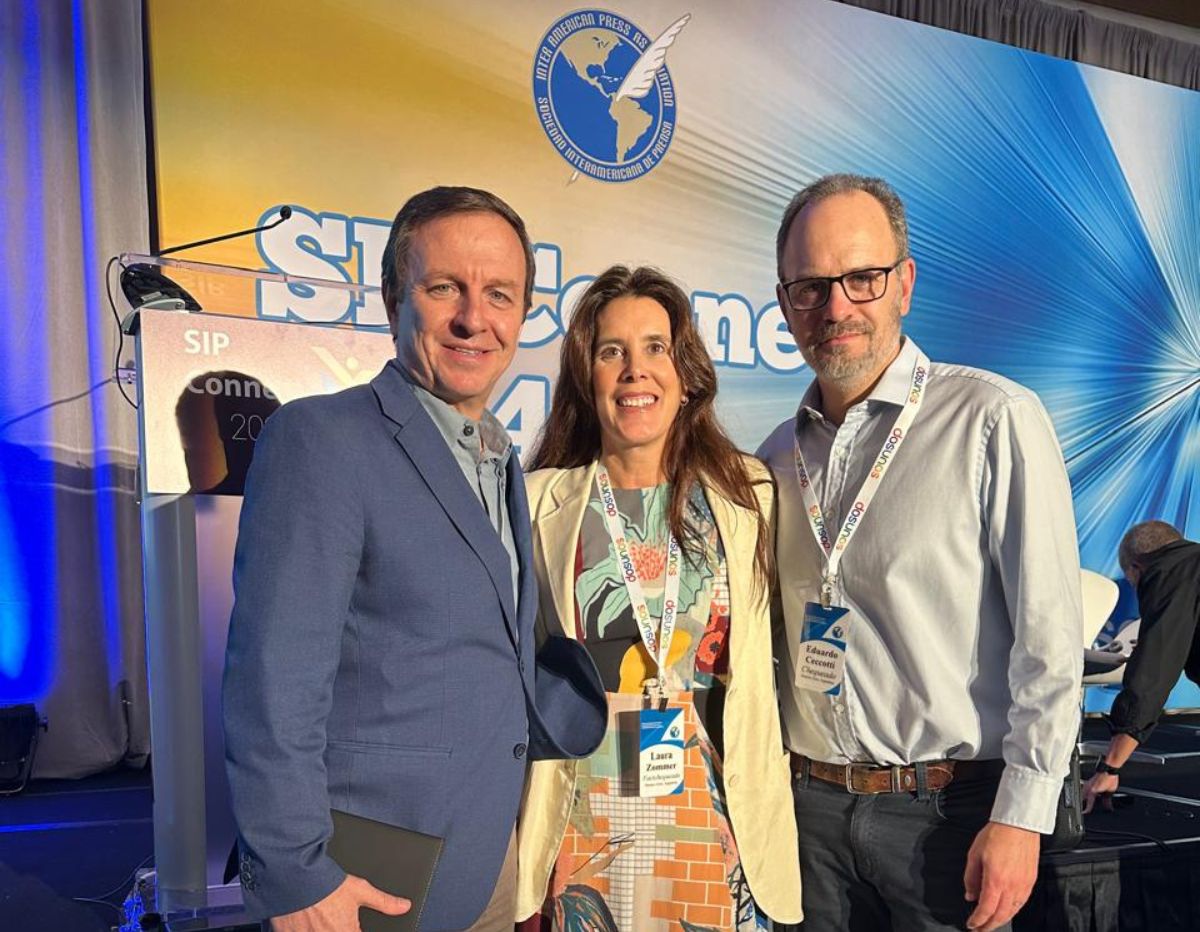 Chequeado's tweet photo. 💡La aplicación de inteligencia artificial en la lucha contra la desinformación es más valiosa si compartimos aprendizajes. Gracias #SIPConnect2024 🌐 por convocarnos junto a @factchequeado a contar lo que hacemos, intercambiar experiencias y aprender de colegas de la región! 🙌 https://t.co/B9MJJ741eh