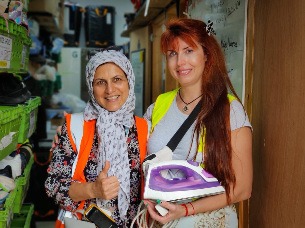 Our brilliant food team leader, Narges, alongside Margarite, who has been giving so much time and love to her volunteering since leaving Ukraine due to the war 🇺🇦💛

This was the last iron we had available to share, they’re one of our most requested items!
bit.ly/donate-ldh