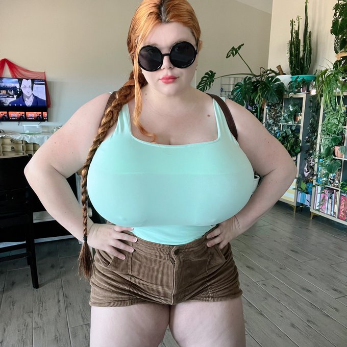 You reckon anyone is going to clock my outfit? https://t.co/nWfGXun3Lo