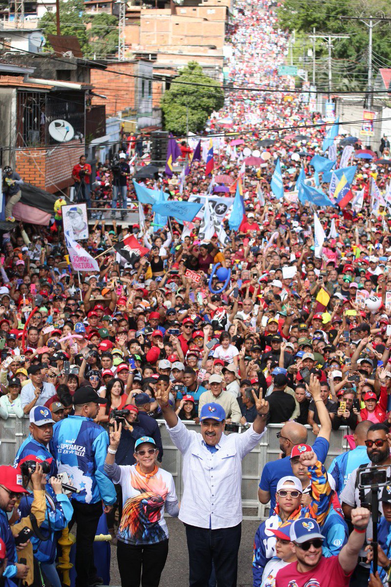 Prensa Presidencial (@presidencialven) on Twitter photo #Entérate📰|Como parte de los alcances del 1x10 del Buen Gobierno, el presidente <a href="/NicolasMaduro/">Nicolás Maduro</a> entregó recuperada la Iglesia San Juan Bautista, conocida como La Ermita y ubicada en la ciudad de San Cristóbal.
“Hoy estoy entregando totalmente recuperada una joya #Entérate📰|Como parte de los alcances del 1x10 del Buen Gobierno, el presidente <a href="/NicolasMaduro/">Nicolás Maduro</a> entregó recuperada la Iglesia San Juan Bautista, conocida como La Ermita y ubicada en la ciudad de San Cristóbal.
“Hoy estoy entregando totalmente recuperada una joya