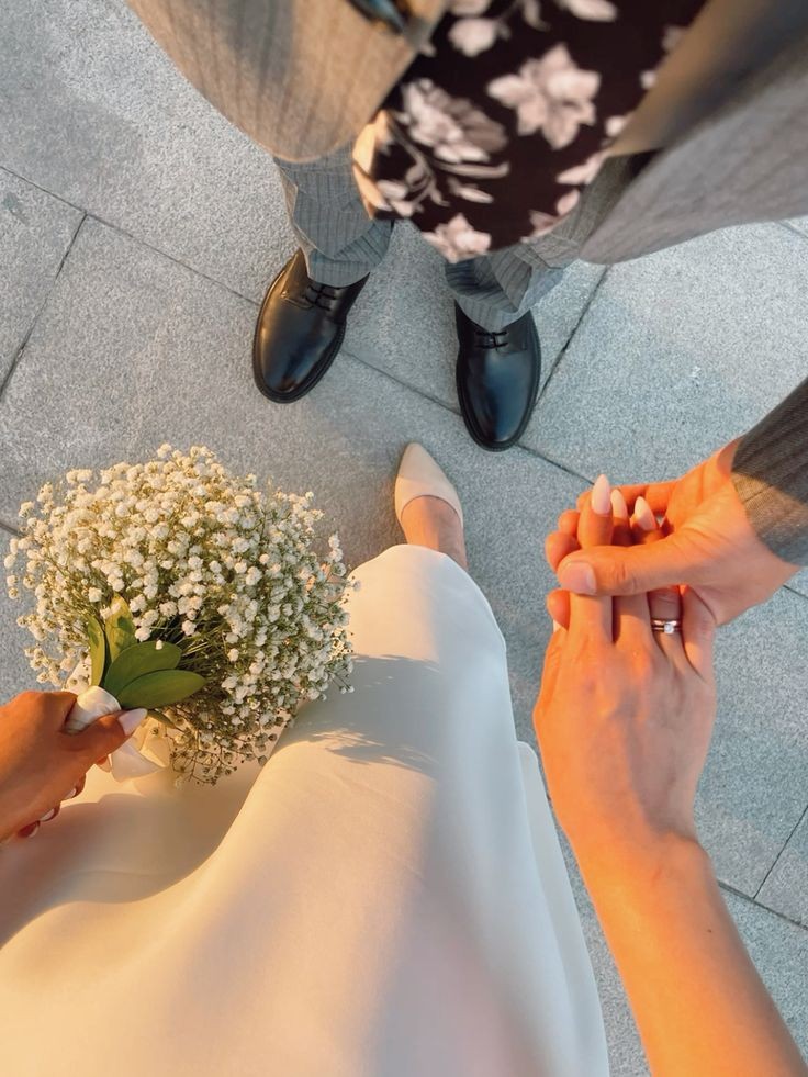 1flowery_'s tweet photo. 𝑂𝑛𝑒 𝑑𝑎𝑦 🤍 https://t.co/xKOHqx7qcB